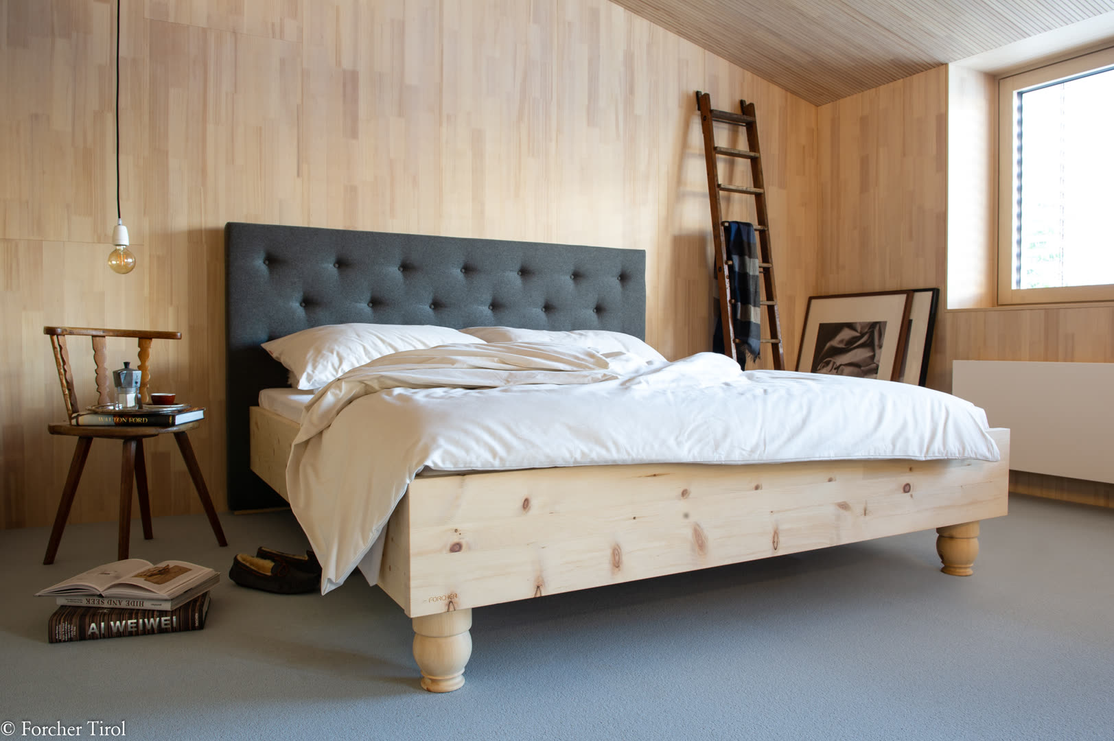 Modernes Zirbenbett von Forcher